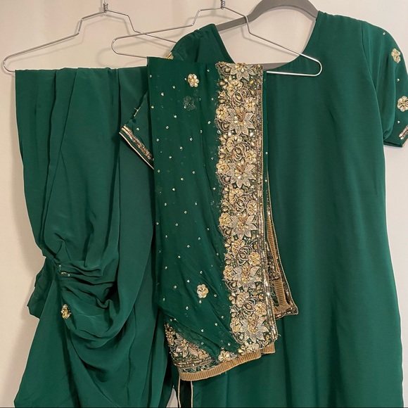 Green & Gold Salwar Kameez – Heavy Beadwork, Size 40 - Picture 6 of 6